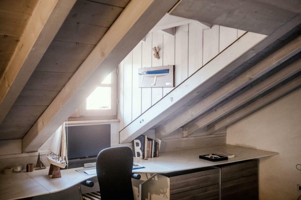 Sailer Loft - The House Of Travelers Apartment โกโม ภายนอก รูปภาพ