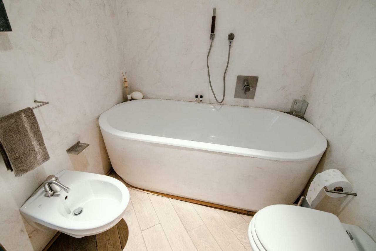 Sailer Loft - The House Of Travelers Apartment โกโม ภายนอก รูปภาพ